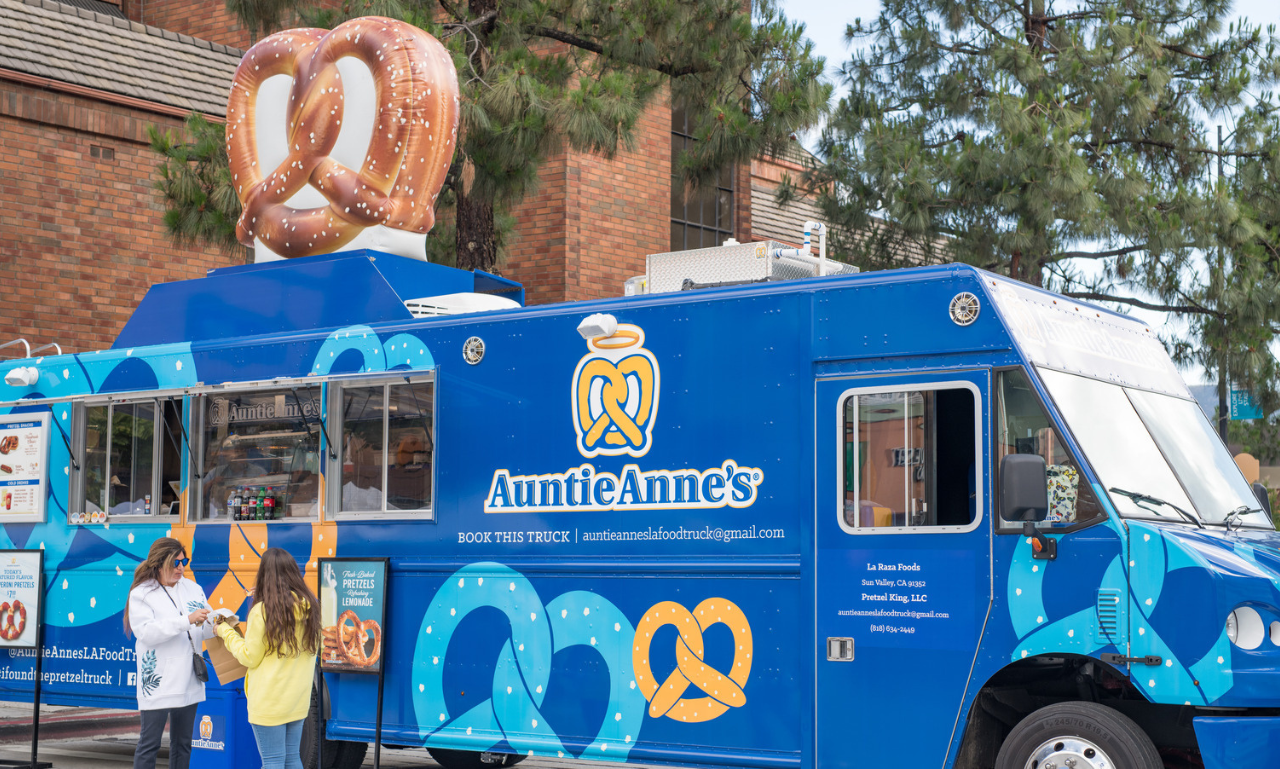Auntie Anne'S Food Truck