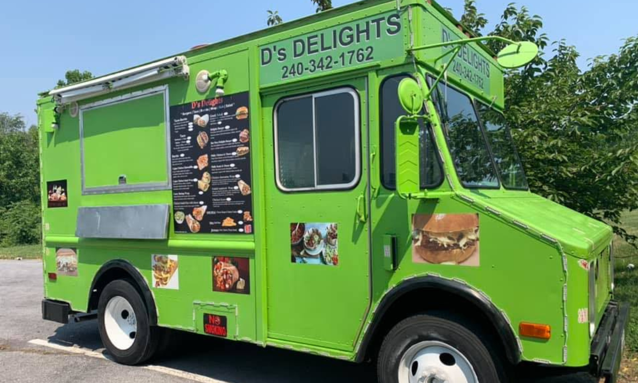 D'S Delights Food Truck Menu, Price, Location & Timing 2025