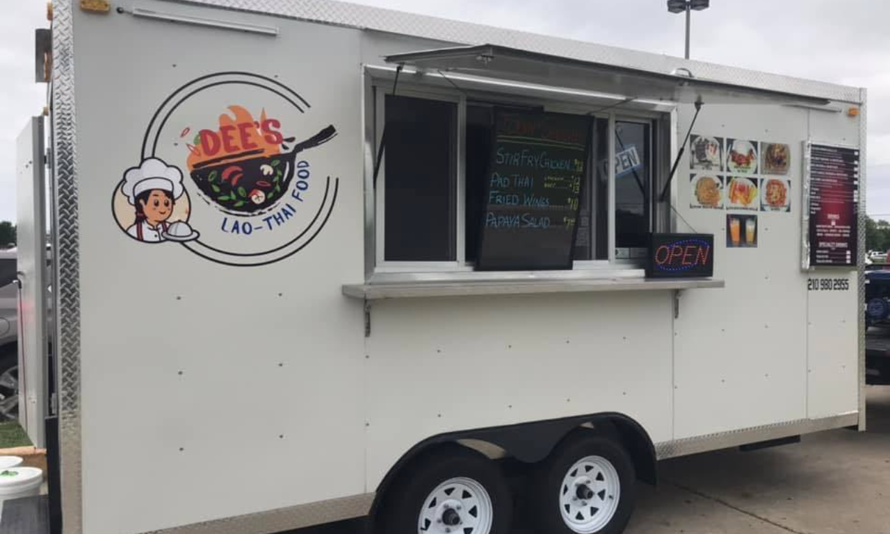 DeeS Lao Thai Food truck